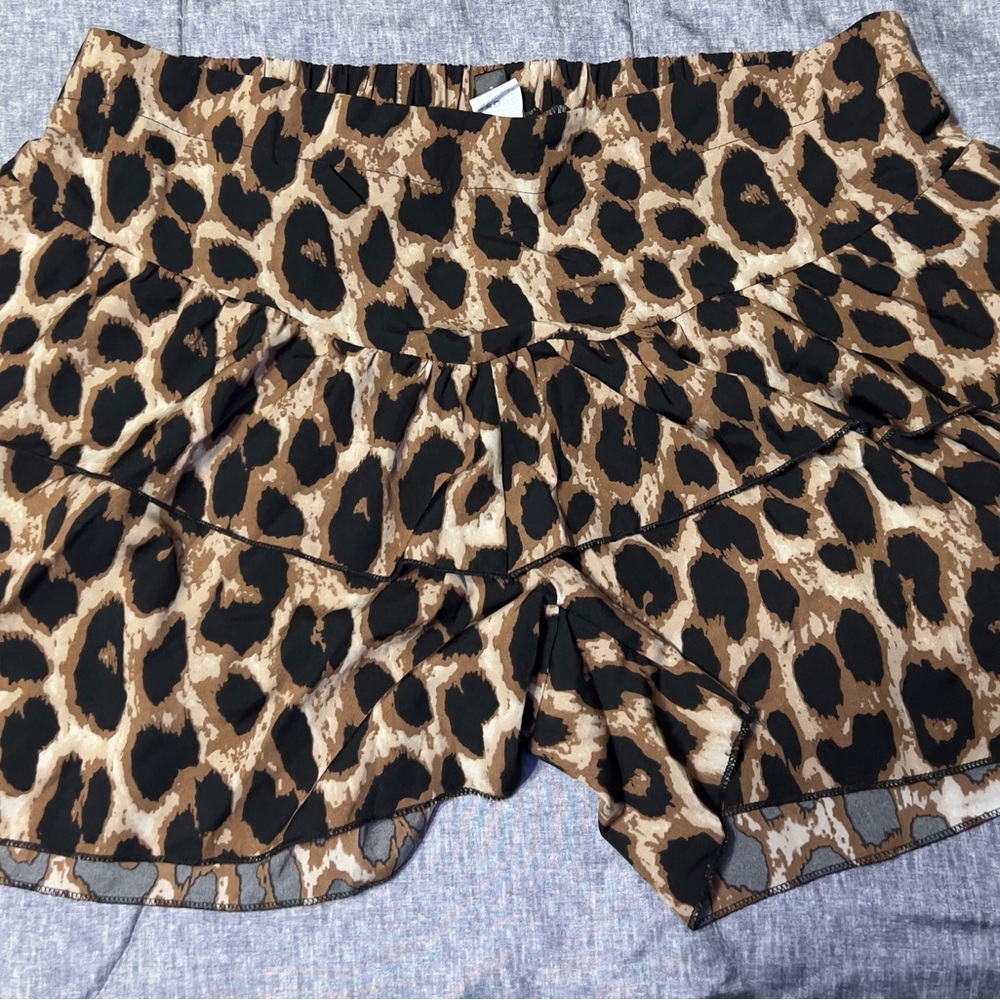 SHEIN Leopard Print Ruffle Shorts